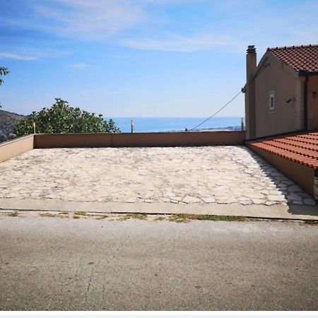 Apartman Anamaria Klis Exterior foto